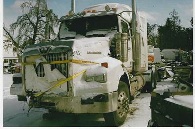 Western Star 4900SA Salvage Truck