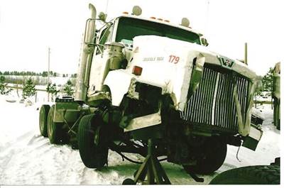 Western Star 4900SA Salvage Truck
