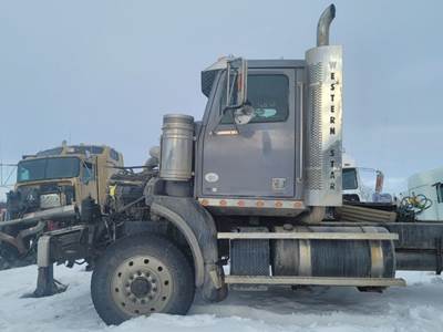 Western Star 4900SA Salvage Truck