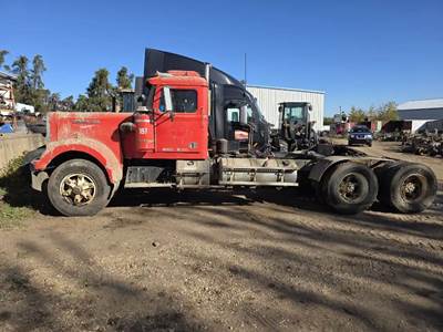 Western Star 4964-2 Salvage Truck