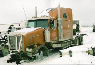 Western Star 4964FX Salvage Truck