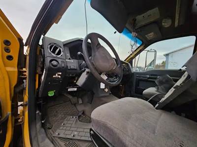 Ford F-750 Seat