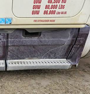 Freightliner Cascadia 125 Left Fairing