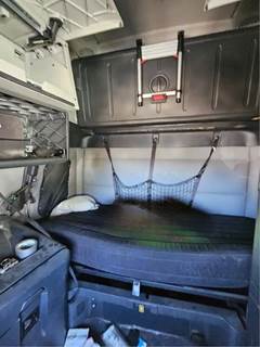Freightliner Cascadia 126 Sleeper Part