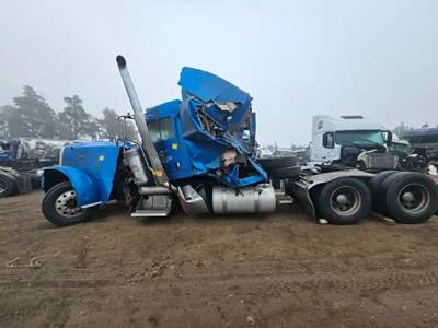 Peterbilt 389 Sleeper Part