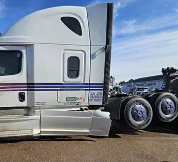 Freightliner Cascadia 126 Sleeper