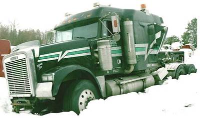 Freightliner FLD120 Classic Sleeper for a 2004 Freightliner CLASSIC