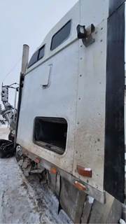 International 9900i Sleeper