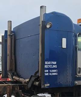 Kenworth T800B Sleeper