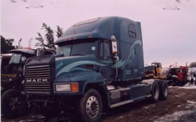 Mack CH613 Sleeper