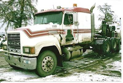 Mack CH613 Sleeper for a 1996 Mack CH 613