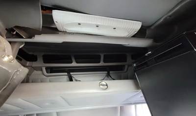 Peterbilt 389 Sleeper