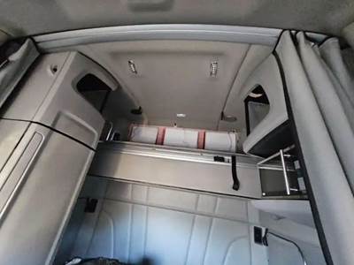 Peterbilt 579 Sleeper