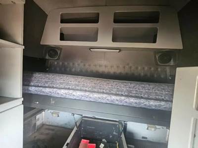 Western Star 4900FA Sleeper for a 2004 Western Star 4900 FA