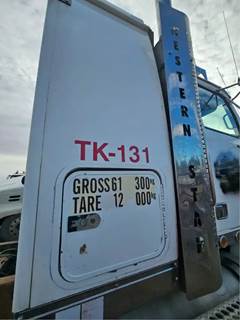 Western Star 4900SA Sleeper for a 2005 Western Star 4900 SA