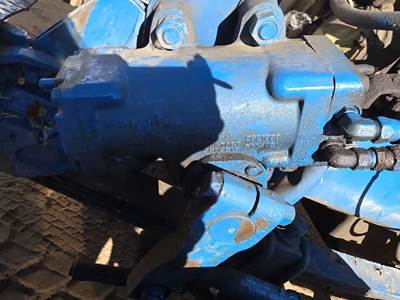 TRW/ROSS HFB70 Steering Gear / Rack for a 1985 Western Star 4964