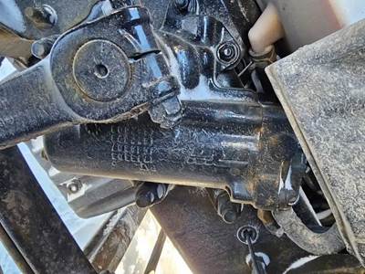 TRW/ROSS Steering Gear / Rack for a 2015 Freightliner Cascadia 113