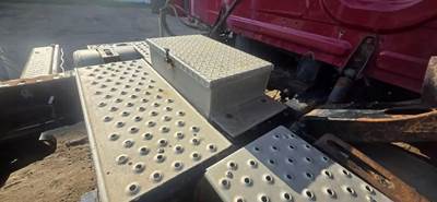 Freightliner Cascadia 125 Tool Box