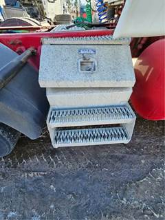 International LT625 Tool Box