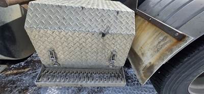 Kenworth T880 Tool Box