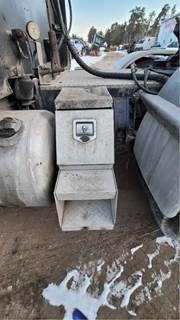 Peterbilt 379 Tool Box