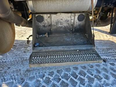 Peterbilt 379 Tool Box