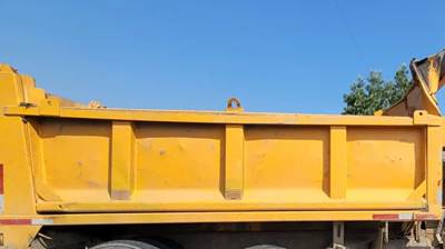 2004 WS 4900SA 14' Dump Box