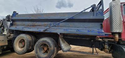 1986 For L8000 15' Gravel Box