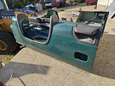 2025 Chevy 8' Truck Boxes With Tailgate And Tailights (Forest Green)