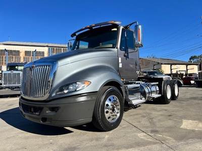 International ProStar Day Cab Truck - Cummins 425HP, 10 Speed Ultrashift Automatic