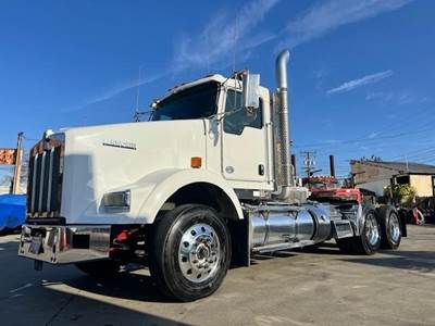 Kenworth T800 Day Cab Truck - Cummins 485HP, 13 Speed Automatic