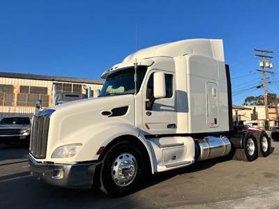 Peterbilt 579 Sleeper Semi Truck - 60" Raised Roof Sleeper, Cummins 500HP, 12 Speed Automatic