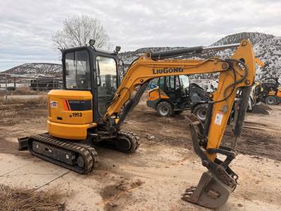2019 LiuGong 9035E Mini Excavator - Bucket & Thumb + Blade