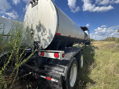 1993 Etnyre 7,000 gal insulated steel