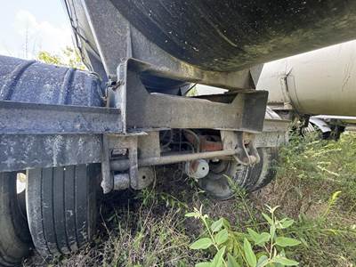 1993 Etnyre Tandem Axle Mild Steel Asphalt Hot Oil Tank Trailer Spring Fixed Axle
