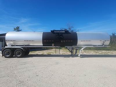 Etnyre 7500 Gallon Asphalt / Hot Oil Tank Trailer