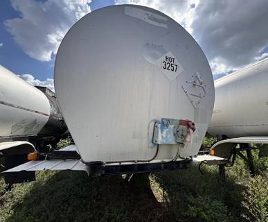 1987 Fruehauf 7,000 gal insulated steel