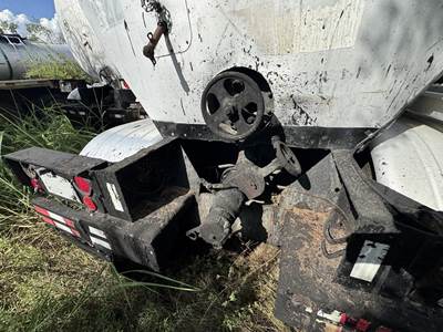 1987 Fruehauf Tandem Axle Mild Steel Asphalt Hot Oil Tank Trailer Spring Fixed Axle