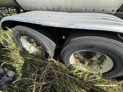 1987 Fruehauf Tandem Axle Mild Steel Asphalt Hot Oil Tank Trailer Spring Fixed Axle