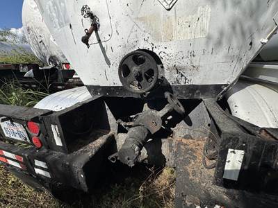 1987 Fruehauf Tandem Axle Mild Steel Asphalt Hot Oil Tank Trailer Spring Fixed Axle