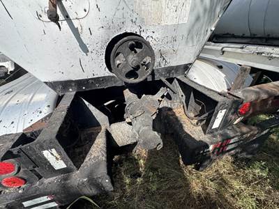 1987 Fruehauf Tandem Axle Mild Steel Asphalt Hot Oil Tank Trailer Spring Fixed Axle