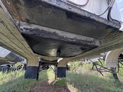 1987 Fruehauf Tandem Axle Mild Steel Asphalt Hot Oil Tank Trailer Spring Fixed Axle