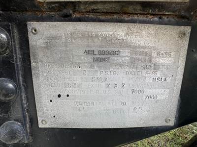 1987 Fruehauf Tandem Axle Mild Steel Asphalt Hot Oil Tank Trailer Spring Fixed Axle