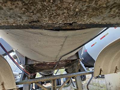 2001 Harmon Tandem Axle Mild Steel Asphalt / Hot Oil Tank Trailer - Spring, Fixed Axle