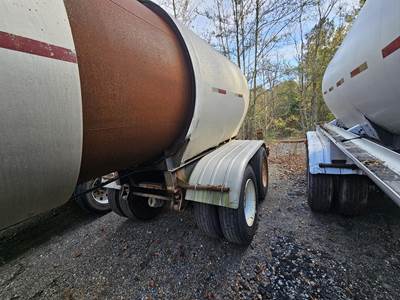 2001 Harmon Tandem Axle Mild Steel Asphalt / Hot Oil Tank Trailer - Spring, Fixed Axle