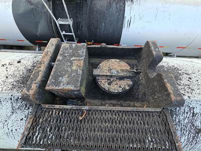 2001 Harmon Tandem Axle Mild Steel Asphalt / Hot Oil Tank Trailer - Spring, Fixed Axle