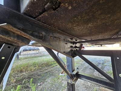 2001 Harmon Tandem Axle Mild Steel Asphalt / Hot Oil Tank Trailer - Spring, Fixed Axle