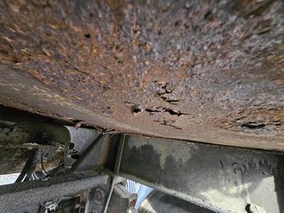 2001 Harmon Tandem Axle Mild Steel Asphalt / Hot Oil Tank Trailer - Spring, Fixed Axle