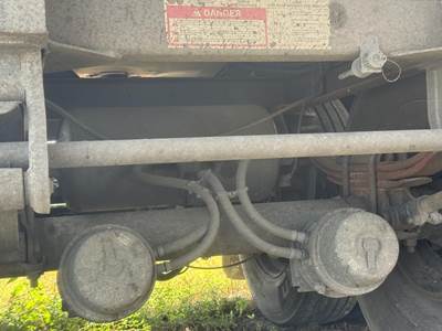 2001 Polar Tandem Axle Mild Steel Asphalt / Hot Oil Tank Trailer - Spring, Fixed Axle