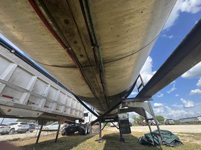 2001 Polar Tandem Axle Mild Steel Asphalt / Hot Oil Tank Trailer - Spring, Fixed Axle